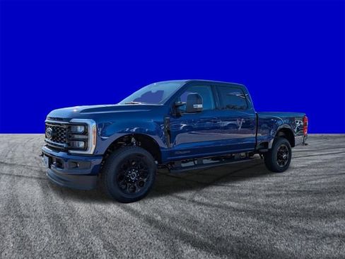 New 2026 Ford F250 Lariat w/ Black Appearance Package image 8