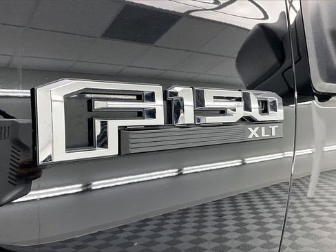 Used 2018 Ford F150 XLT w/ Equipment Group 302A Luxury image 8