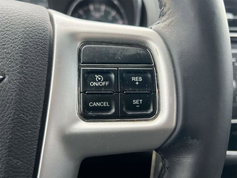 Used 2012 Chrysler 200 Touring image 24