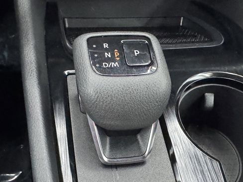 Used 2024 Nissan Rogue S image 36