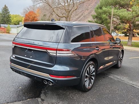 Used 2020 Lincoln Aviator Black Label Grand Touring w/ Class IV Trailer Tow Package image 3