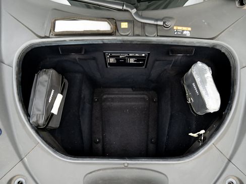 Used 2020 Ferrari F8 Tributo image 29