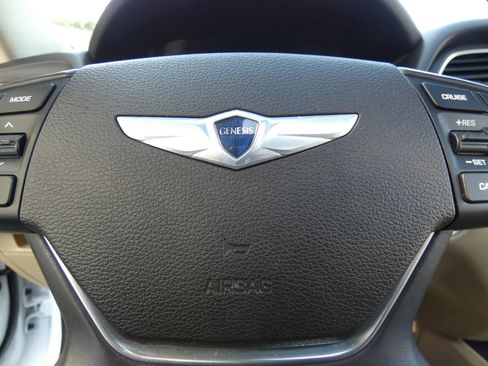 Used 2015 Hyundai Genesis 3.8 w/ Option Group 04 image 75