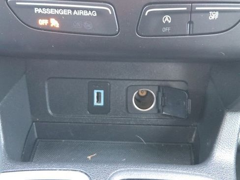 Used 2018 Ford Escape SE image 33