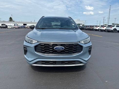 Used 2023 Ford Escape ST-Line w/ Tech Pack #1 AWD/4WD image 3