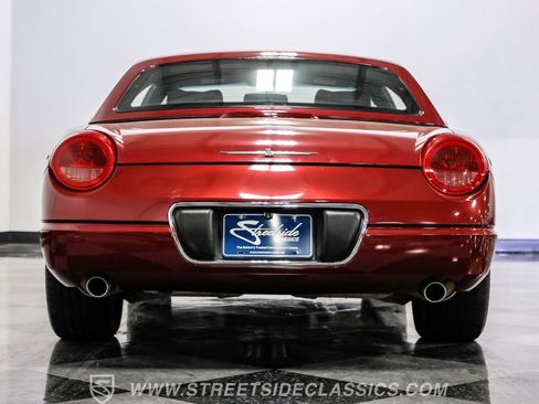 Used 2004 Ford Thunderbird image 37