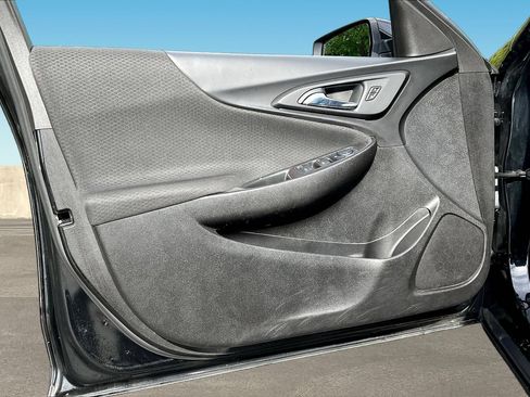 Used 2022 Chevrolet Malibu LT FWD image 19