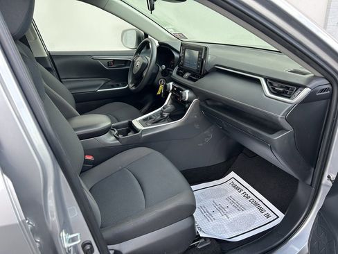 Used 2019 Toyota RAV4 LE image 13