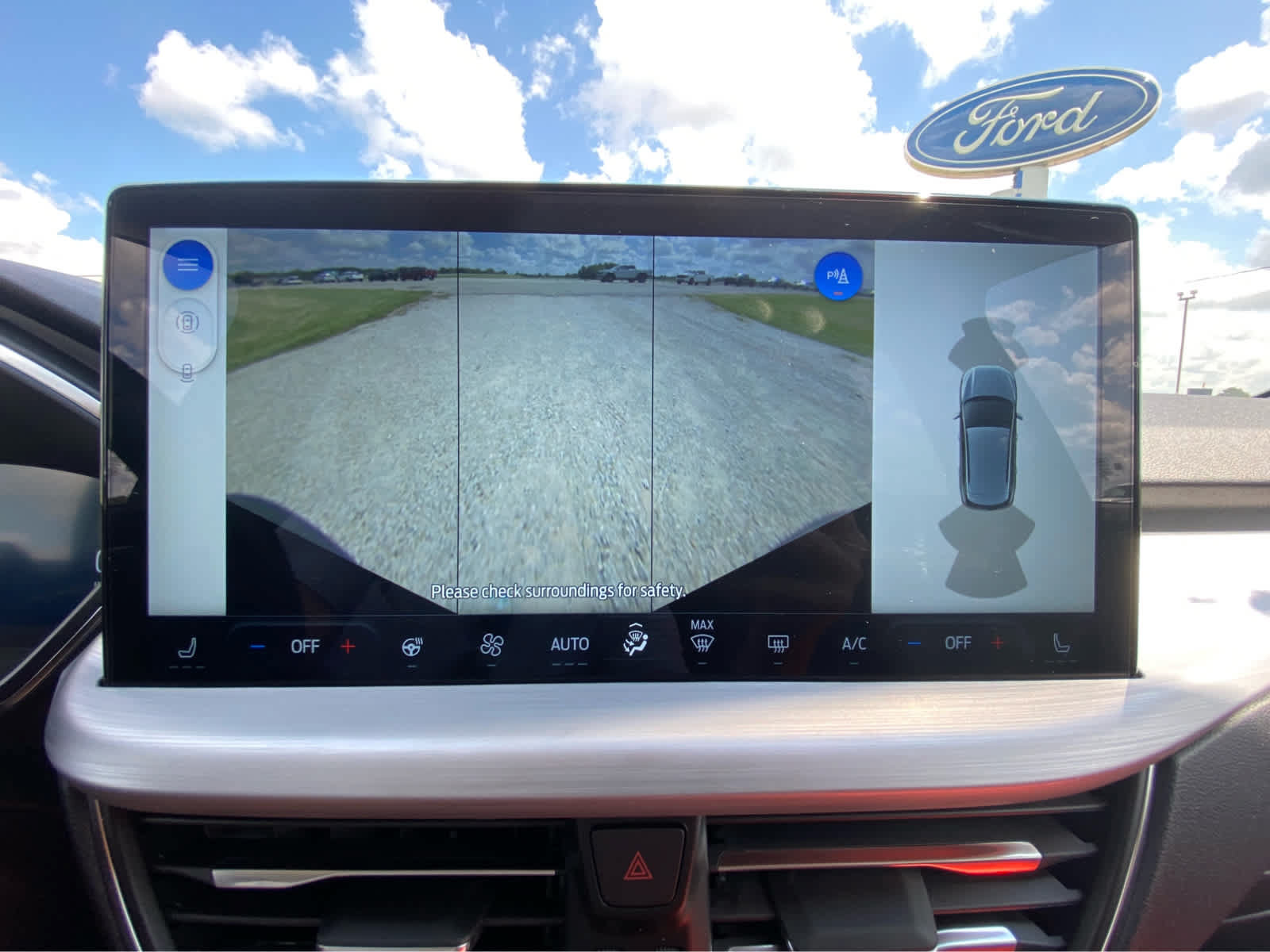 Used 2025 Ford Escape Platinum w/ Premium Technology Package AWD/4WD image 36