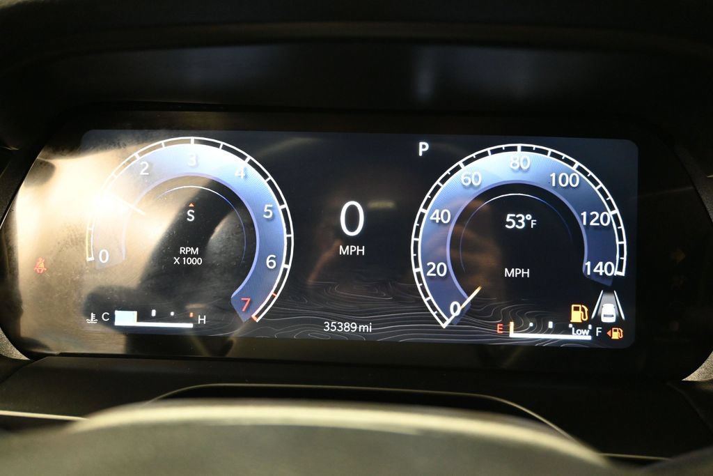 Used 2025 Jeep Grand Cherokee Altitude AWD/4WD image 28