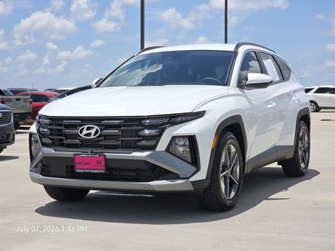 Used 2026 Hyundai Tucson SEL FWD image 2