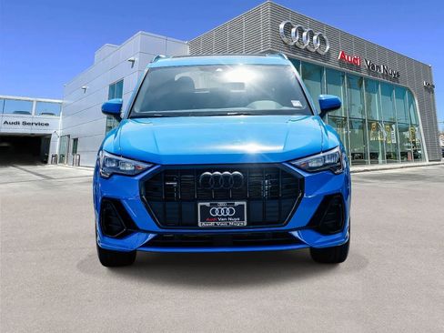 Used 2022 Audi Q3 2.0T Premium w/ Black Optic Sport Package image 6