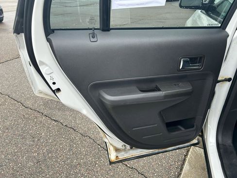 Used 2010 Ford Edge SEL image 13