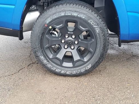 New 2026 RAM 1500 4x4 Crew Cab image 11