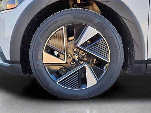 New 2026 Hyundai Ioniq 5 SEL image 10