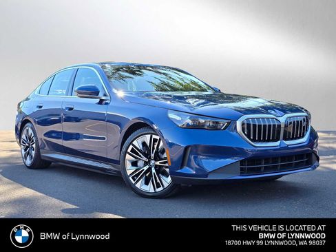 Used 2026 BMW i5 eDrive40 image 1