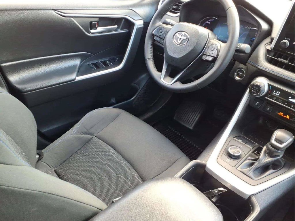 Used 2023 Toyota RAV4 SE w/ Convenience Package AWD/4WD image 11
