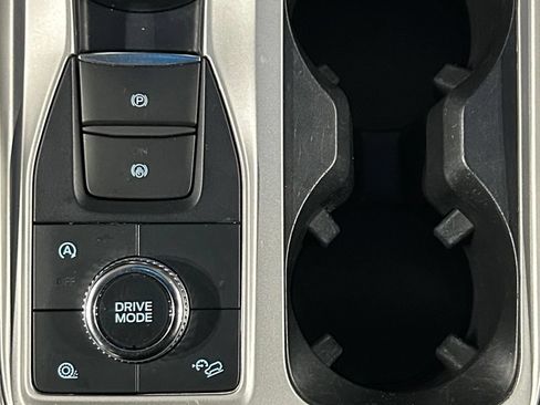 Used 2023 Ford Explorer XLT w/ Equipment Group 202A AWD/4WD image 97