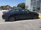 Used 2021 Hyundai Elantra SEL image 2