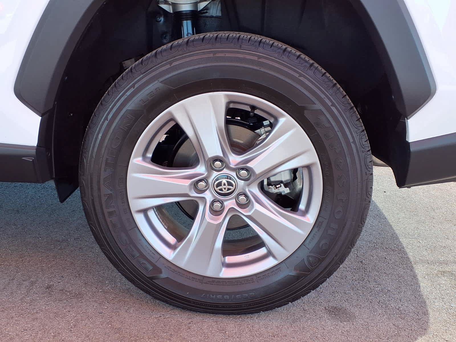 Certified 2025 Toyota RAV4 XLE w/ Convenience Package FWD image 7