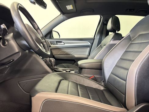 Used 2022 Volkswagen Atlas Cross Sport SEL Premium R-Line image 5