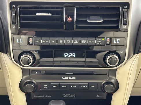 Used 2023 Lexus GX 460 Premium AWD/4WD image 28