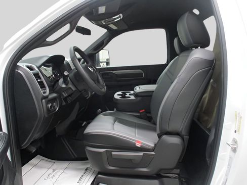 Used 2024 RAM 3500 Tradesman image 10