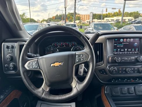 Used 2017 Chevrolet Silverado 2500 High Country AWD/4WD image 21