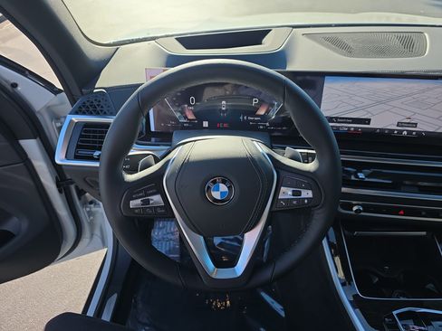 New 2026 BMW X5 xDrive40i w/ Executive Package image 22