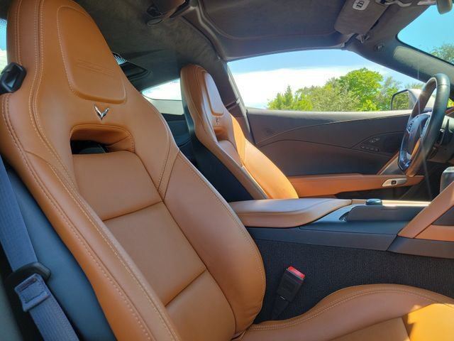 Used 2015 Chevrolet Corvette Z06 w/ 3LZ Preferred Equipment Group RWD image 13