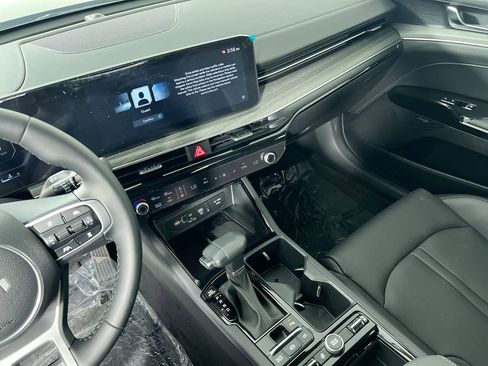 New 2025 Kia K5 EX image 24