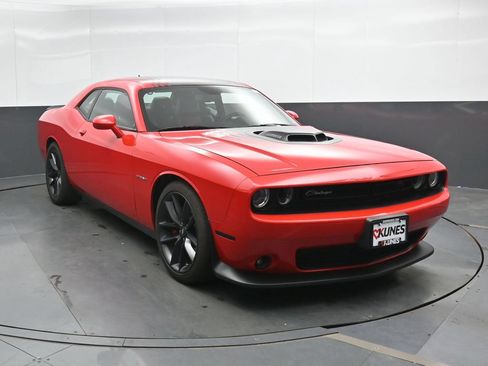 Used 2020 Dodge Challenger R/T w/ Plus Package RWD image 5
