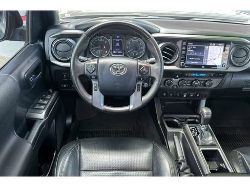 Used 2020 Toyota Tacoma TRD Off-Road w/ TRD Premium Off Road Package AWD/4WD image 15