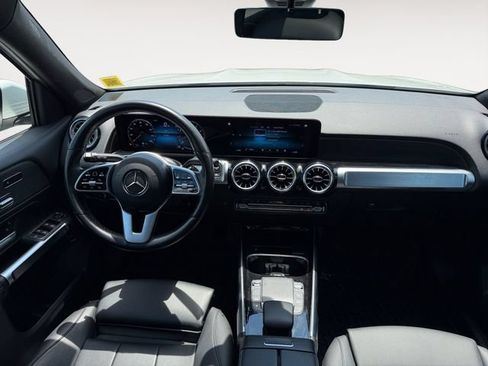 Used 2023 Mercedes-Benz GLB 250 4MATIC image 15
