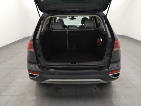 Used 2023 Volkswagen Taos SE image 29