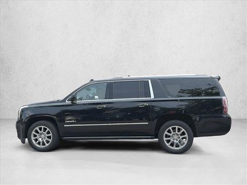 Used 2016 GMC Yukon XL Denali w/ Enhanced Security Package AWD/4WD image 8