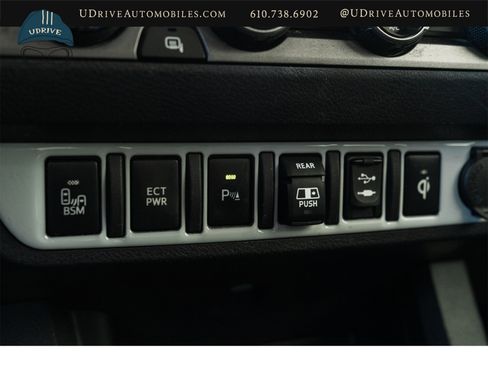 Used 2018 Toyota Tacoma TRD Sport w/ Technology Package image 54