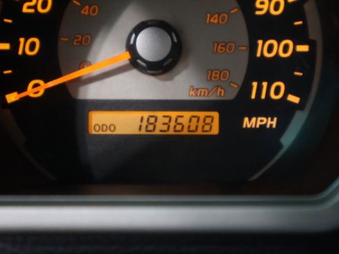 Used 2004 Toyota 4Runner Sport image 34