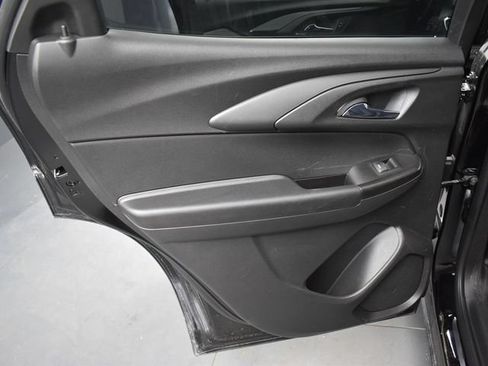 Used 2021 Chevrolet TrailBlazer LT w/ Convenience Package FWD image 13
