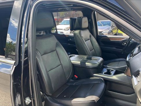 Used 2021 Chevrolet Suburban High Country w/ Premium Package AWD/4WD image 9