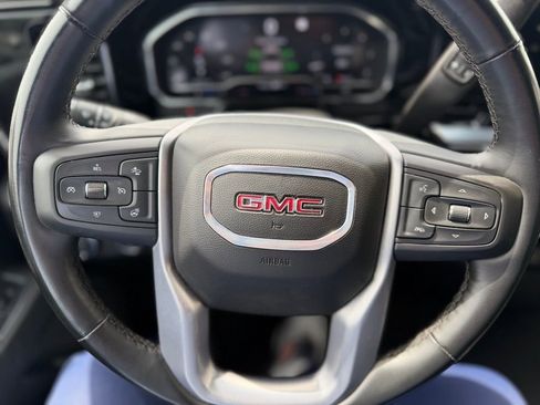 Used 2025 GMC Sierra 1500 SLT RWD image 10
