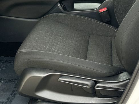 Used 2023 Honda HR-V LX image 19