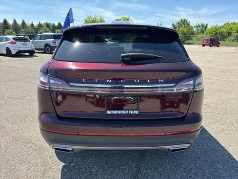 Used 2023 Lincoln Nautilus Reserve AWD/4WD image 6