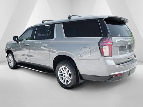 Used 2021 Chevrolet Suburban LT AWD/4WD image 5