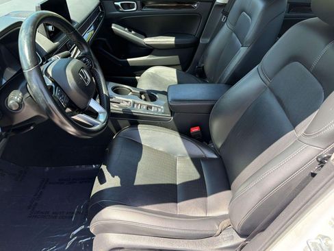 Used 2023 Honda Civic Touring image 5