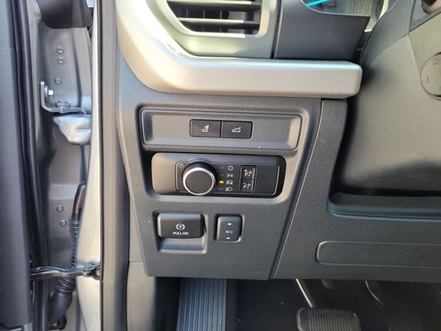 Used 2024 Ford Expedition Max XLT RWD image 19