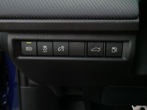 Used 2025 Toyota Camry SE w/ Convenience Package FWD image 27