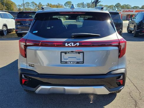 New 2026 Kia Seltos EX image 5