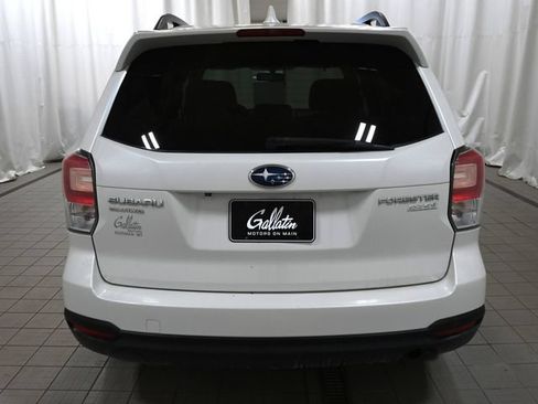 Used 2017 Subaru Forester 2.5i Premium w/ All-Weather Package AWD/4WD image 12