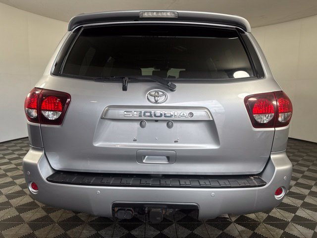 Used 2019 Toyota Sequoia SR5 AWD/4WD image 24